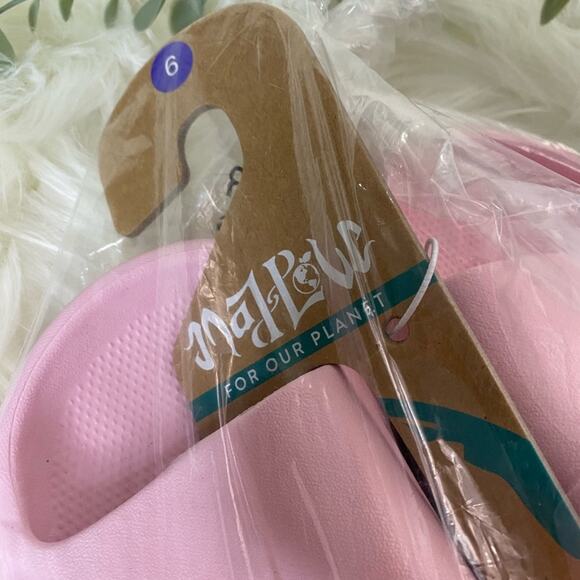 NWT Mad Love Star Slide Sandals SIZE 6 - Picture 7 of 7